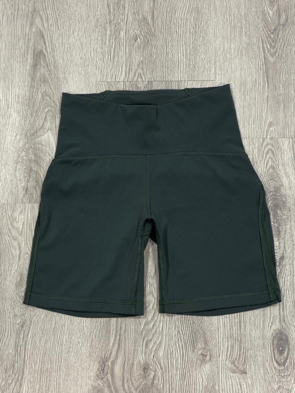 lululemon athletica Women's Black Athletic Shorts - Picture 6 of 7
